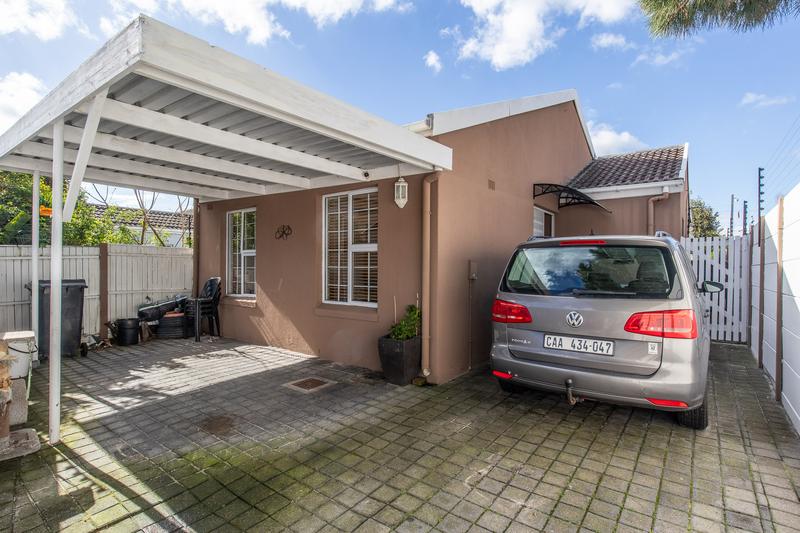 2 Bedroom Property for Sale in Diep River Western Cape